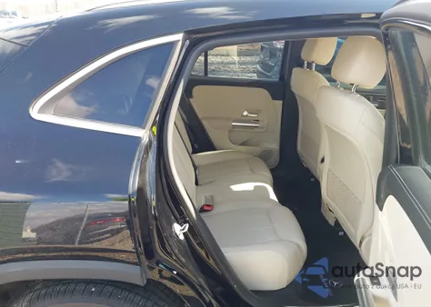 2022 Mercedes-Benz Gla 250 4Matic z USA, uszkodzony, nr VIN W1N4N4HB0NJ349475